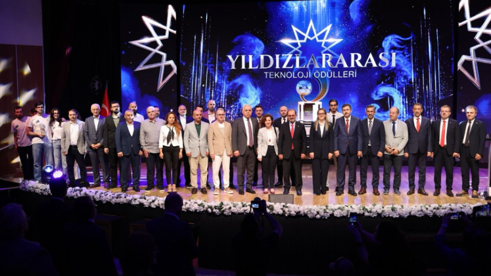 Türkiye'nin teknoloji yıldızları belli oldu: 37 şirket ödüllendirildi